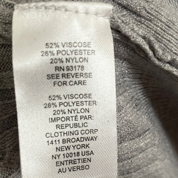 Tahari: Cable Knit Gray Sweater- Soft- BoxyL - Picture 5 of 15